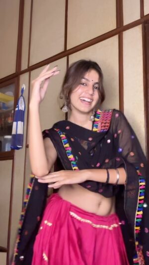 Taniya Oberoi Instagram - Namak Ishq ka(blooper😭)
.
.
.
.
#navratri #navratrispecial #garba #india #durgapuja #mumbai #jaimatadi #durga #festival #love #instagram #devi #maadurga #photography #maa #diwali #bhfyp #k #dandiya #navratricollection #garbanight #durgamaa #garbalover #hinduism #indianfestival #instagood #indian #dussehra #garbadance #happynavratri