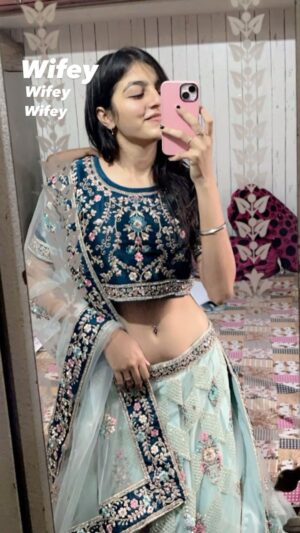 Taniya Oberoi Instagram - Two sides 🃏
.
.
#love #instagood #instagram #follow #fashion #like #trending #photography #explore #explorepage #trend #wifey
