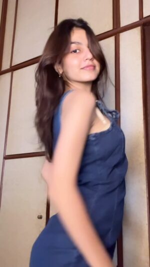 Taniya Oberoi Instagram - 💙👾
.
.
#explore #instagood #transition
#viralreels #punjabi #punjabisongs
#punjabisuit #girl #dance #viralvideos #punjabikompa #trending #beautiful
#cute #viralaudios #trendingnow
#trendingreels #trendingsongs