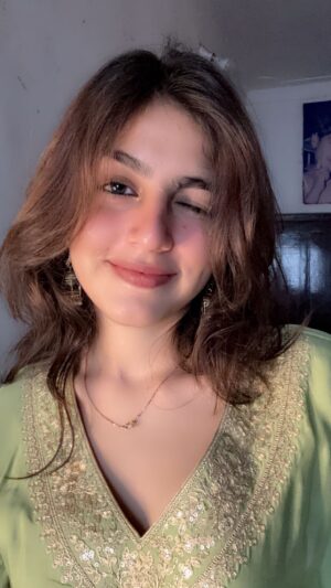 Taniya Oberoi Instagram - 💚✨
.
.
.
#love #instagood #instagram #follow #fashion #like #explore #trending #explorepage #photography #diwali #diwalivibes✨