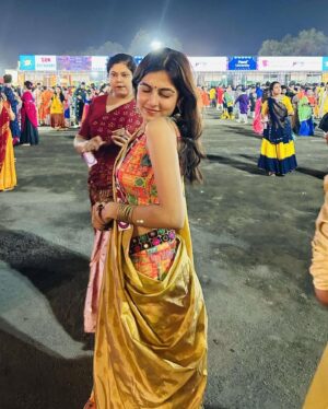 Taniya Oberoi Instagram - Navaratri #2024 ❤️🧿😌
.
.
.
#navratri #navratrispecial #garba #durgapuja #india #festival #durga #jaimatadi #instagram #love #mumbai #maadurga #navratricollection #devi #diwali #maa #dandiya #instagood #durgamaa #indianfestival #garbanight #happynavratri #navratrifestival #hinduism #bhfyp #dussehra #hindu #fashion