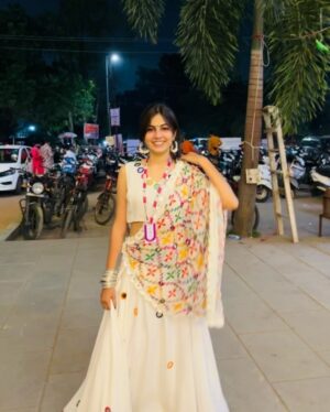 Taniya Oberoi Instagram - Navaratri #2024 ❤️🧿😌
.
.
.
#navratri #navratrispecial #garba #durgapuja #india #festival #durga #jaimatadi #instagram #love #mumbai #maadurga #navratricollection #devi #diwali #maa #dandiya #instagood #durgamaa #indianfestival #garbanight #happynavratri #navratrifestival #hinduism #bhfyp #dussehra #hindu #fashion