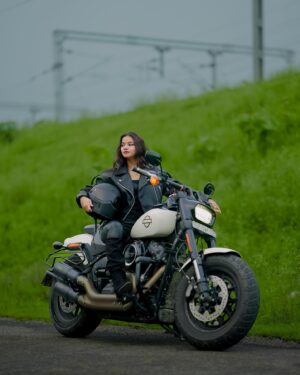 Tanu Rawat Instagram - Long drive pe chal❤️
.
.
.
.
.
.
Click and edit -: @alex_pixels_ 
#tanurawat33 #ride