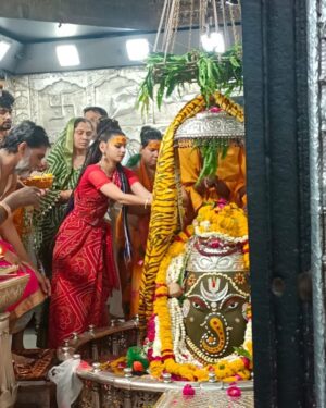 Tanu Rawat Instagram - Ujjain mahakal❤️🙏🏻
Dono hi tum ho ❤️🙏🏻
#tanurawat33 #shiv #bholenath #mahadev