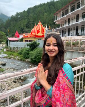 Tanu Rawat Instagram - Jai shree ram❤️🙏🏻 
#ram #kainchidham #tanurawat33