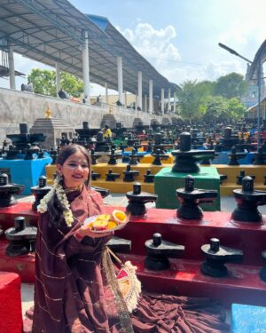 Tanu Rawat Instagram - Shri Kotilingeshwara mahadev 🙏🏻🙏🏻❤️
#bholenath #shiv #mahadev #tanurawat33