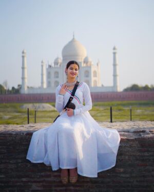 Tanu Rawat Instagram - Taj mahal❤️
Edit by- @alex_pixels_ 
#tanurawat33
