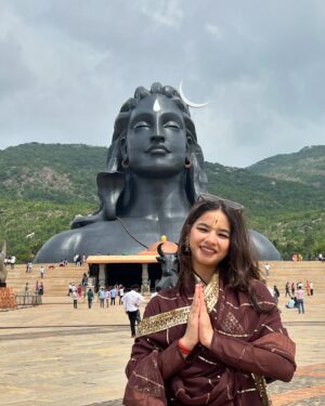 Tanu Rawat Instagram - Om Namah Shivay 🙏🏻 
#adiyogi #bholenath #kedarnath #shankaryare #tanurawat33