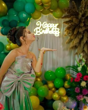 Tanu Rawat Instagram - Happy birthday to me❤️ 
19 complete 20 entry❤️ 
.
.
.
.
Pic click and edit - @alex_pixels_ 
#tanurawat33 #happybirthday #maa