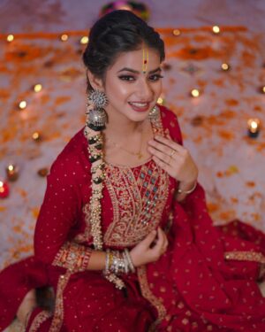 Tanu Rawat Instagram - शुभ दीपावाली❤️🪔
.
.
.
.
.
.
.
Pic click and edit by-: @alex_pixels_