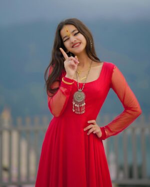 Tanu Rawat Instagram - Re Sare Jhoothe Wade Tere❤️
.
.
.
.
Edit by-: @alex_pixels_