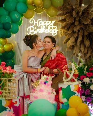 Tanu Rawat Instagram - Happy birthday to me❤️ 
19 complete 20 entry❤️ 
.
.
.
.
Pic click and edit - @alex_pixels_ 
#tanurawat33 #happybirthday #maa