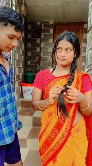 Tejaswini Nayak Instagram - A maa kouthi thoibi😂😂
.
.
.
#insta_girl_teju #instagood #instagram #viral #odiareels #trending #odiacomedy