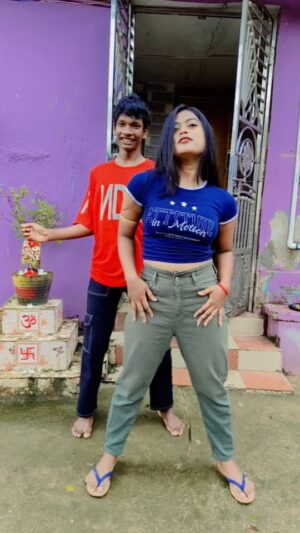 Tejaswini Nayak Instagram - Huk Raja ji😂🤭🙈
.

#insta_girl_teju #instagood #instagram #viral #trendingreels #foryou