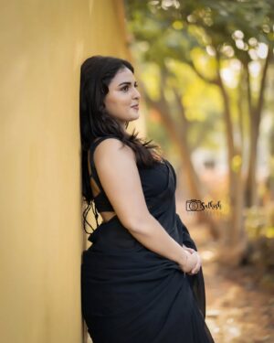 Thamizhvani Instagram - Living my best life 😇😇😇

@sathish_photography49 🤍

#fyp #suggestions #instagram #beaches #blacksaree