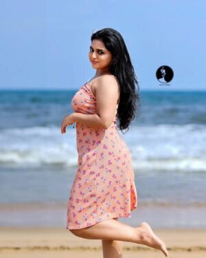 Thamizhvani Instagram - Shades of pink babe🩷

Wear @durva_fashions 
Mua @happyfacesbynithi ❤️
Shot @manoj_mjphotography 

#fyp #instagram #pinkoutfit #pink💕