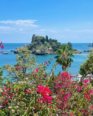 Tina Casciani Instagram - ..Taormina..🌺