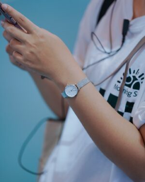 Twinda Rarasati Instagram - from running the event to running on court, let’s keep track of the time ⌚️ @thewatchco @danielwellington 🥹✨