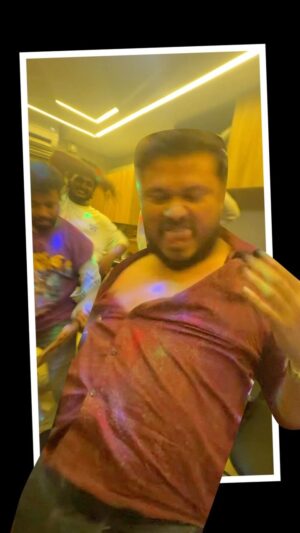 VJ Siddhu Instagram - Irunga bhaiii 🔥🔥🔥🔥 AK DAAAAAAAA

#vjsiddhu #ak #aniruthu #sawadeeka #irungabhai #thala #thalaajith