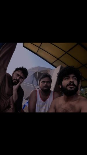 VJ Siddhu Instagram - Humans haaa Nenga ellam 🙌 

#vjsiddhu #vjsiddhuvlogs #friendship #friends #camera #dop #cameraman #sunrise #sunrise_sunset_photogroup #sunset #sunset #trending #trendingreels