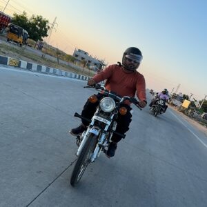 VJ Siddhu Instagram - Karuppan kusumbu Karran 🔥🔥🔥🔥 

#vjsiddhu #vjsiddhuvlogs #vjsiddhuvlogsbiketrip #vjsiddhubiketrip