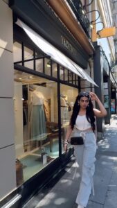Actress Yashma Gill HD Photos and Wallpapers August 2024