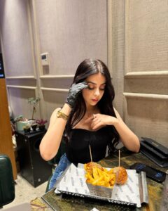 Actress Yashma Gill HD Photos and Wallpapers September 2024