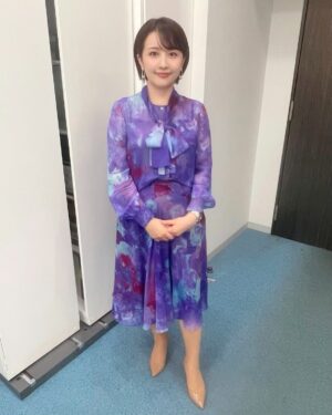 Yuka Aiuchi Instagram - 米大統領選挙にFOMCと盛りだくさんな1週間が始まりました🇺🇸
先週の衣装です。

jacket #lanvincollection 
blouse #lanvincollection 
skirt #lanvincollection