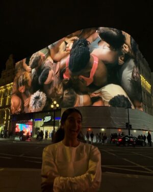 Yumna Al-Arashi Instagram - Yemeni Lebanese and Palestinian flags surrounding one of the most symbolically consumerist spaces on earth while my film RAGE took over the screens. Alhamdillulah.