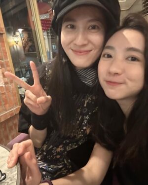 Yuto Lin Instagram - 0915
跟親愛的連在 #茶金 結下的緣分
謝謝姊姊一路以來沒有忘記圓仔
小吉的唯一朋友也是圓仔的唯一朋友
謝謝你好深好深好濃好濃的關心
真心希望你一切都好 歲月靜好
但是
別再瘦了
你要被吹走了啦
Luve u 
願你一切順心
也再次謝謝妳的鼓勵
我會努力活著一個水豚工讀生的樣子🙂
我從來沒想過在那麼多年後你還會願意跟我一起出來 
聊是非 抱不平
打從心底的
我心懷感激
有你這份祝福一切已足矣
請好好照顧自己
手的痛就是應該休息
有機會絕對去看你的文藝展
愛你 不到至死不渝 但深厚至極❤️