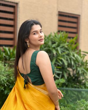 Yuvina Parthavi Instagram - desi flexin!💛🌻