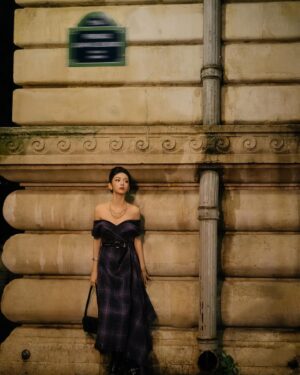 Zhou Ye Instagram - 雨夜巴黎☔️
#dior @dior