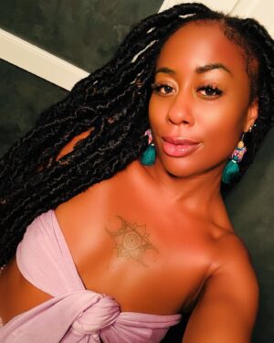 Zuri Adele Instagram - Flow with the OverFlow. 🌊