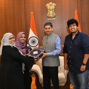 irfans view Instagram - Taking your family to the Raj Bhavan and sitting with The Governer is the achievement i never considered to be done in my life! He was very kind! He was chatting with us close to half an hour in his office. Invited the Governer for my wedding!
We did this ❤️

#onestepatatime #achievement