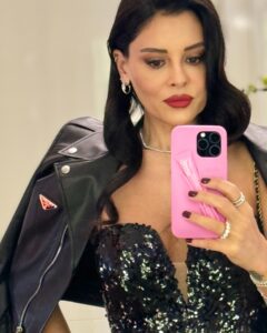 Actress ?lknur Soyda? HD Photos and Wallpapers February 2025