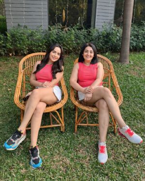 Aanchal Munjal Instagram - On a muchhhh needed fam getaway 🫠 Loveee twinning w @theanunarang 😍
Thank you @riverestateresort for such a lovely holiday & amazing hospitality ❤️