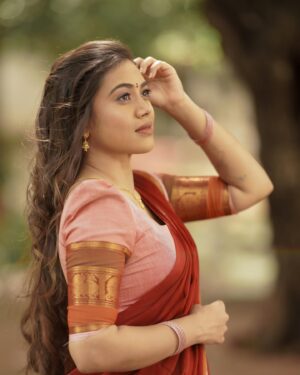 Aarthi Subash Instagram - ఇలారాణి🥀
#aarthisubash #photoshoot #halfsaree 
#hyderabad #telegusongs