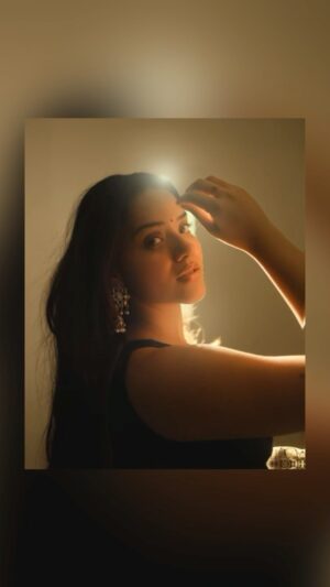 Aashi Sahni Instagram - Tag your friend for a 📸🫠