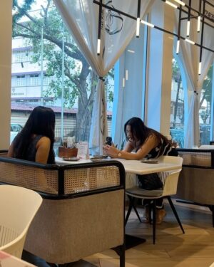 Aashi Sahni Instagram - good food, good mood <3

#explore #foryou #fyp #girls #cafe #gossip #lunch #mumbai #food