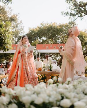 Aashna Shroff Instagram - tu hi mera Ghar 🧡