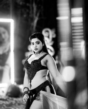 Aasma Sayed Instagram - #latepost ❤️💚💙

#onset #love #bts #dance #hyderabad 

#telugucinema #❤️

Photographed by @rohithcaptures