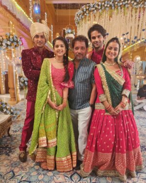 Aastha Chaudhary Instagram - Adios #merabalamthanedaar 💖You will always have a special place in my heart 🥹
Thank you @shashisumeetproductions @somani_sheetal @shashisumeet @shashisumeet_ @sumeetmittal_clicks @prashrathi @tarlok_rooprai @nitin.dwivedi @mangeshk30 @vikramlabhe @pawan_parkhii @jitender_1408 @nageenmirza @kanupriya.agrawal02 @sakshitandon
For this beautiful show 😍 

Thank you for amazing memories @shrutisanjeev78 @i_shagunofficial @rishikhuranaactor @supriyarshukla @chawlarajendra @neelu_vaghela @anand2143  @prateekk.singhh @jeevanshchadha @srishtisingh02 @ @vije.bhatia @official_honeyy_soni11 @sidharth_dhanda @__maitribhanushali__ @anujawalhe @raghavgosainnn @nirbhaythakur91 @actor_rajani @punitt.tejwani @khushidani
Love you guys 🤗💖

Specially you @shrutisanjeev78 your are my pyara baccha
 good luck for your future 💖🧿🤗
Forever your gud ki dheli 🥹👩‍👦