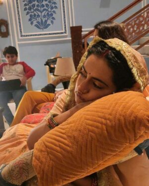 Aastha Chaudhary Instagram - Adios #merabalamthanedaar 💖You will always have a special place in my heart 🥹
Thank you @shashisumeetproductions @somani_sheetal @shashisumeet @shashisumeet_ @sumeetmittal_clicks @prashrathi @tarlok_rooprai @nitin.dwivedi @mangeshk30 @vikramlabhe @pawan_parkhii @jitender_1408 @nageenmirza @kanupriya.agrawal02 @sakshitandon
For this beautiful show 😍 

Thank you for amazing memories @shrutisanjeev78 @i_shagunofficial @rishikhuranaactor @supriyarshukla @chawlarajendra @neelu_vaghela @anand2143  @prateekk.singhh @jeevanshchadha @srishtisingh02 @ @vije.bhatia @official_honeyy_soni11 @sidharth_dhanda @__maitribhanushali__ @anujawalhe @raghavgosainnn @nirbhaythakur91 @actor_rajani @punitt.tejwani @khushidani
Love you guys 🤗💖

Specially you @shrutisanjeev78 your are my pyara baccha
 good luck for your future 💖🧿🤗
Forever your gud ki dheli 🥹👩‍👦