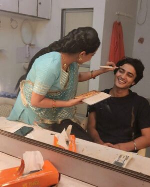 Aastha Chaudhary Instagram - Adios #merabalamthanedaar 💖You will always have a special place in my heart 🥹
Thank you @shashisumeetproductions @somani_sheetal @shashisumeet @shashisumeet_ @sumeetmittal_clicks @prashrathi @tarlok_rooprai @nitin.dwivedi @mangeshk30 @vikramlabhe @pawan_parkhii @jitender_1408 @nageenmirza @kanupriya.agrawal02 @sakshitandon
For this beautiful show 😍 

Thank you for amazing memories @shrutisanjeev78 @i_shagunofficial @rishikhuranaactor @supriyarshukla @chawlarajendra @neelu_vaghela @anand2143  @prateekk.singhh @jeevanshchadha @srishtisingh02 @ @vije.bhatia @official_honeyy_soni11 @sidharth_dhanda @__maitribhanushali__ @anujawalhe @raghavgosainnn @nirbhaythakur91 @actor_rajani @punitt.tejwani @khushidani
Love you guys 🤗💖

Specially you @shrutisanjeev78 your are my pyara baccha
 good luck for your future 💖🧿🤗
Forever your gud ki dheli 🥹👩‍👦