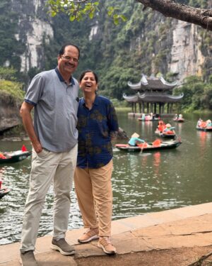 Abhidnya Bhave Instagram - I belong to the generation where travelling the world with your parents is most trending🥹🧿♾️🙏🏻😍🥰

#forevergrateful