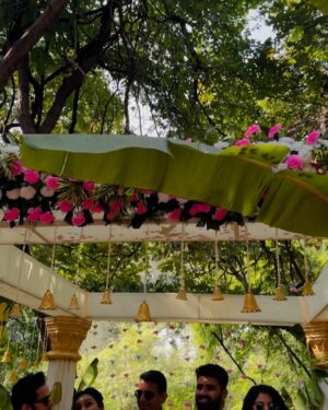 Abhidnya Bhave Instagram - Finally we all are taken!!!!✨🧿🫠🙏🏻🥰🎀
Welcome to the club mad girl!!! Here is wishing a super and happy married life to our very own “MAU”!
Dearest Pawan , welcome to the crazy club!

#yaarkishadi