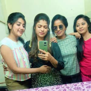 Abi Navya Instagram - @ the sets of #kayal 🧿😍 

✨ROWDY GIRLS ❤️😜

Packup dump 📸 

#kayalanandhi 
#kayalshalini❤️🤩 
#kayalthanam
#kayaldevi