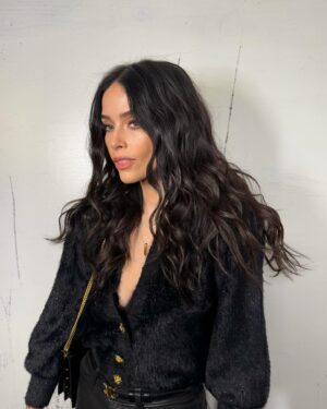 Abigail Spencer Instagram - Be careful. 🍸
#bts w @claytonhawkins
