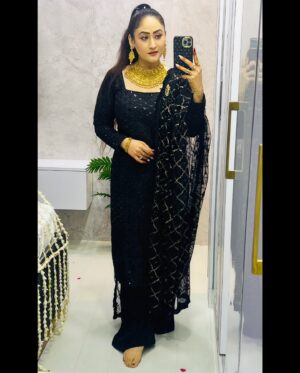 Aditi Sajwan Instagram - 📸 Tasveerein 🌹