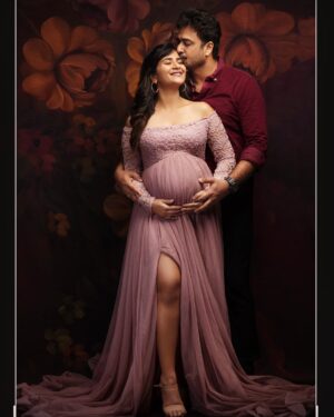 Aditi Sharma Instagram - Dear baby girl, 💌
Before you even entered this world, please know you were anticipated, prayed for, loved, cherished, and wanted.. 😇

She’s here and she’s fabulous..🧿🎀
Ur mesmerising baby fragrance, those tiny feet, tiny fragile fingers, sparkling eyes, gu gu’s and boo boo’s and the aura of ur existence has filled our life with anticipation of funntastic times ahead. 🎈
Gratitude to the universe to have blessed us the best of both worlds. 
Love …
#grateful 🙏💐